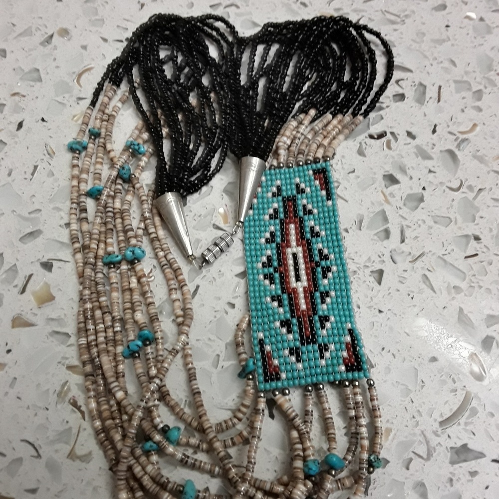 🚫SOLD🚫Vintage Native American Seed Bead Necklace - Picture 3 of 6